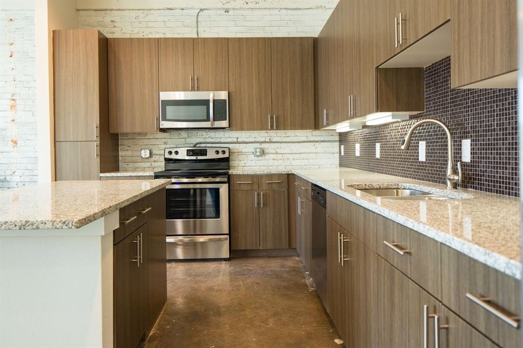 801 W Vickery Boulevard #210, Fort Worth, TX 76104, 2 Bedrooms Bedrooms, ,2 BathroomsBathrooms,Residential Lease,For Rent,801 W Vickery Boulevard,20968396