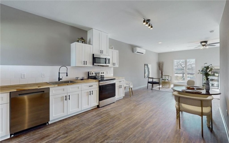 101 West 33rd Street #202, Bryan, TX 77803, 1 Dormitorio Habitaciones , ,1 BañoBaños,Residential Lease,En Alquiler,101 West 33rd Street,25005625