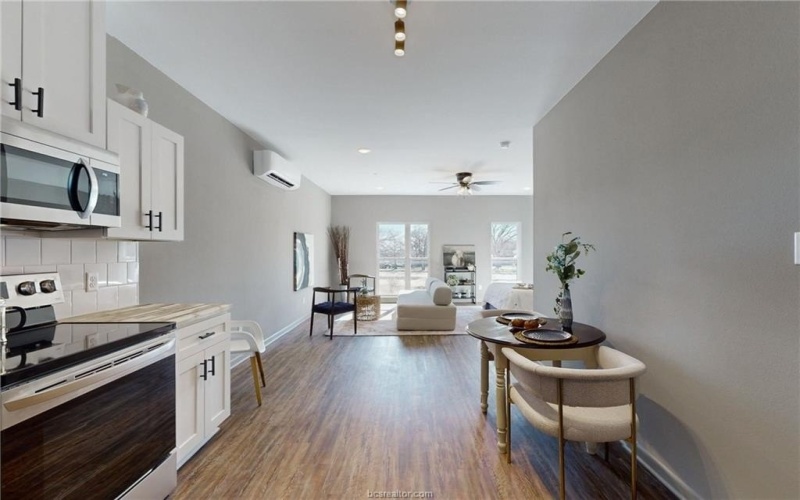 101 West 33rd Street #202, Bryan, TX 77803, 1 Dormitorio Habitaciones , ,1 BañoBaños,Residential Lease,En Alquiler,101 West 33rd Street,25005625