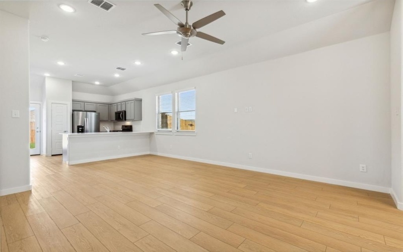 913 Hazel Drive, Lavon, TX 75166, 3 Bedrooms Bedrooms, ,2 BathroomsBathrooms,Residential,For Sale,913 Hazel Drive,20968098