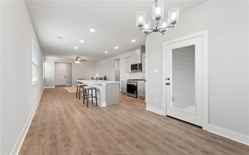 913 Fork Court, College Station, TX 77845, 4 Habitaciones Habitaciones , ,2 BañosBaños,Residential,En Venta,913 Fork Court,25006870