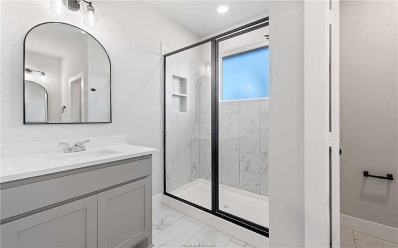 913 Fork Court, College Station, TX 77845, 4 Habitaciones Habitaciones , ,2 BañosBaños,Residential,En Venta,913 Fork Court,25006870
