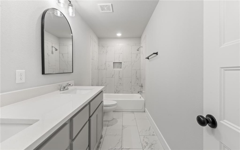913 Fork Court, College Station, TX 77845, 4 Habitaciones Habitaciones , ,2 BañosBaños,Residential,En Venta,913 Fork Court,25006870