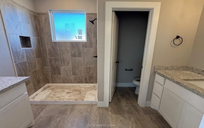 913 Fork Court, College Station, TX 77845, 4 Habitaciones Habitaciones , ,2 BañosBaños,Residential,En Venta,913 Fork Court,25006870