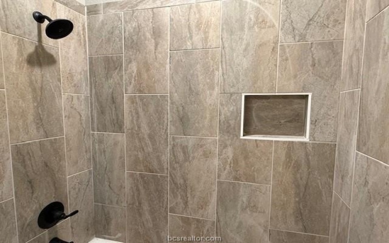 913 Fork Court, College Station, TX 77845, 4 Habitaciones Habitaciones , ,2 BañosBaños,Residential,En Venta,913 Fork Court,25006870