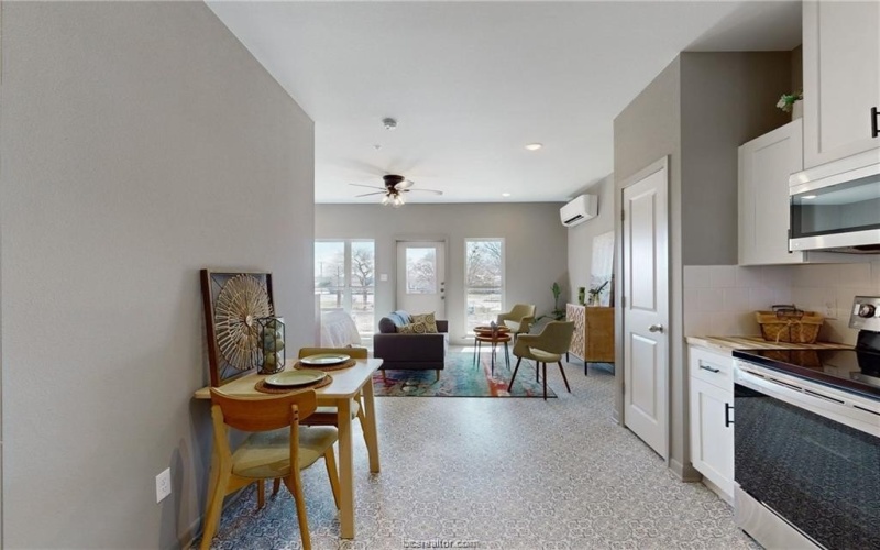 101 West 33rd #205, Bryan, TX 77803, 1 Bedroom Bedrooms, ,1 BathroomBathrooms,Residential Lease,For Rent,101 West 33rd,25006932