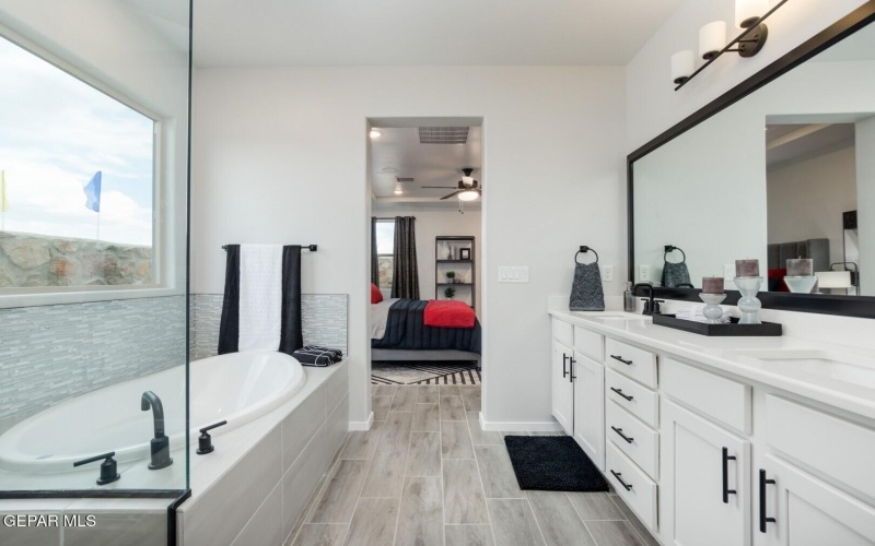 728 Paseo De La Reina Street, Horizon City, TX 79928, 4 Bedrooms Bedrooms, ,2 BathroomsBathrooms,Residential,For Sale,728 Paseo De La Reina Street,924531