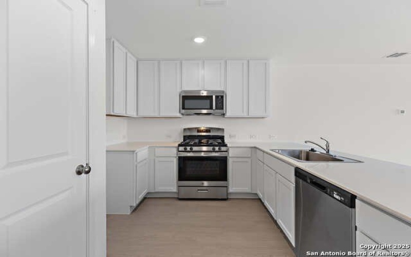 285 Tahoe Ave, New Braunfels, TX 78130, 3 Bedrooms Bedrooms, ,2 BathroomsBathrooms,Residential Lease,For Rent,285 Tahoe Ave,1875464