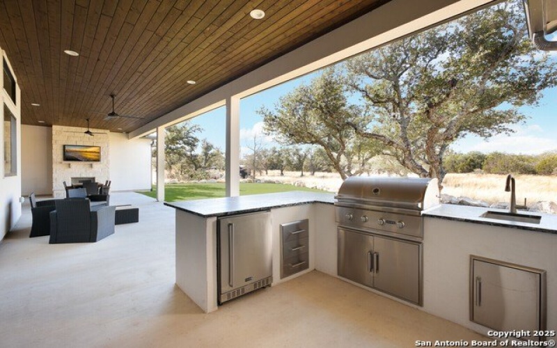 439 Junker Hill Dr, Fredericksburg, TX 78624, 4 Bedrooms Bedrooms, ,3 BathroomsBathrooms,Residential,For Sale,439 Junker Hill Dr,1875732