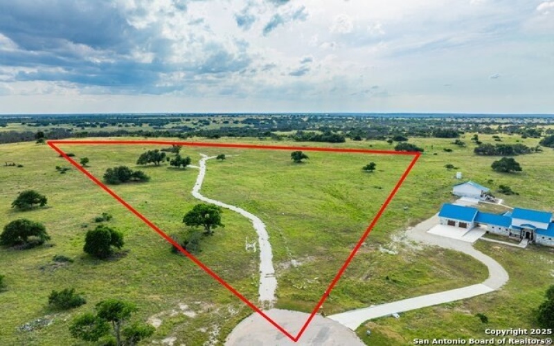 439 Junker Hill Dr, Fredericksburg, TX 78624, 4 Bedrooms Bedrooms, ,3 BathroomsBathrooms,Residential,For Sale,439 Junker Hill Dr,1875732
