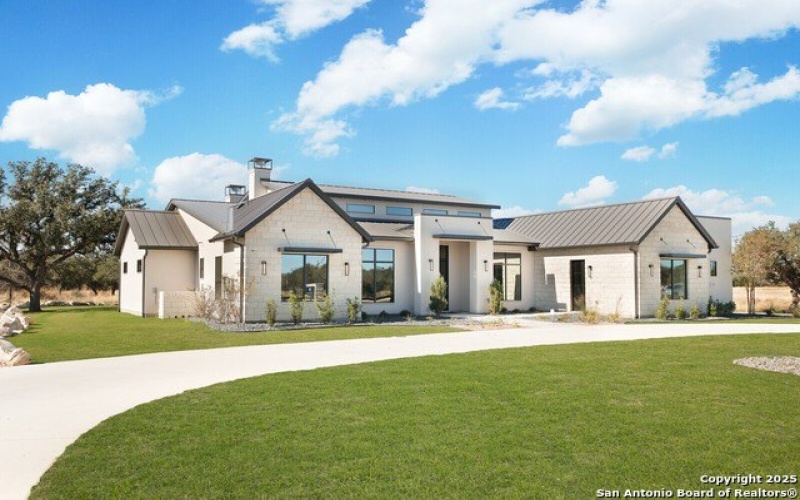 439 Junker Hill Dr, Fredericksburg, TX 78624, 4 Bedrooms Bedrooms, ,3 BathroomsBathrooms,Residential,For Sale,439 Junker Hill Dr,1875732