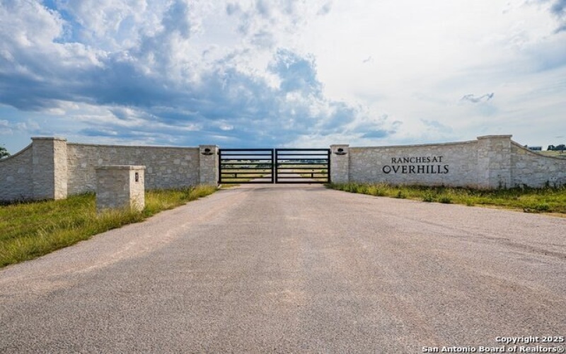 439 Junker Hill Dr, Fredericksburg, TX 78624, 4 Bedrooms Bedrooms, ,3 BathroomsBathrooms,Residential,For Sale,439 Junker Hill Dr,1875732