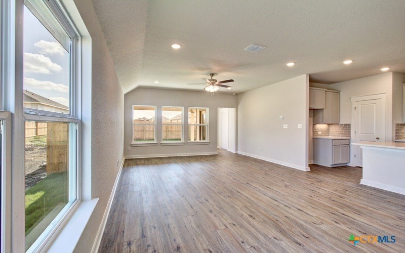 911 Cloud Sky Road, New Braunfels, TX 78130, 4 Bedrooms Bedrooms, ,2 BathroomsBathrooms,Residential,For Sale,911 Cloud Sky Road,583236