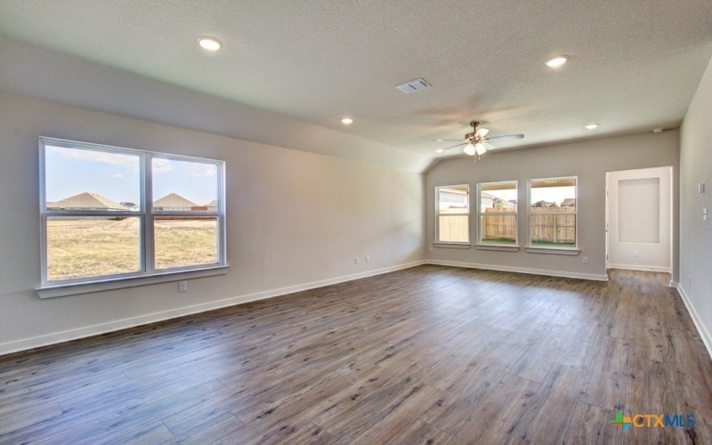 911 Cloud Sky Road, New Braunfels, TX 78130, 4 Bedrooms Bedrooms, ,2 BathroomsBathrooms,Residential,For Sale,911 Cloud Sky Road,583236