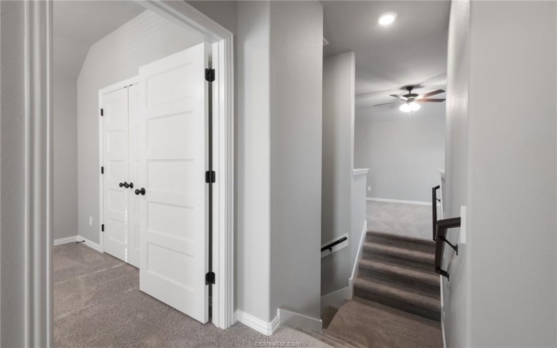 6434 Raleigh Loop, College Station, TX 77845, 4 Bedrooms Bedrooms, ,3 BathroomsBathrooms,Residential,For Sale,6434 Raleigh Loop,25006915