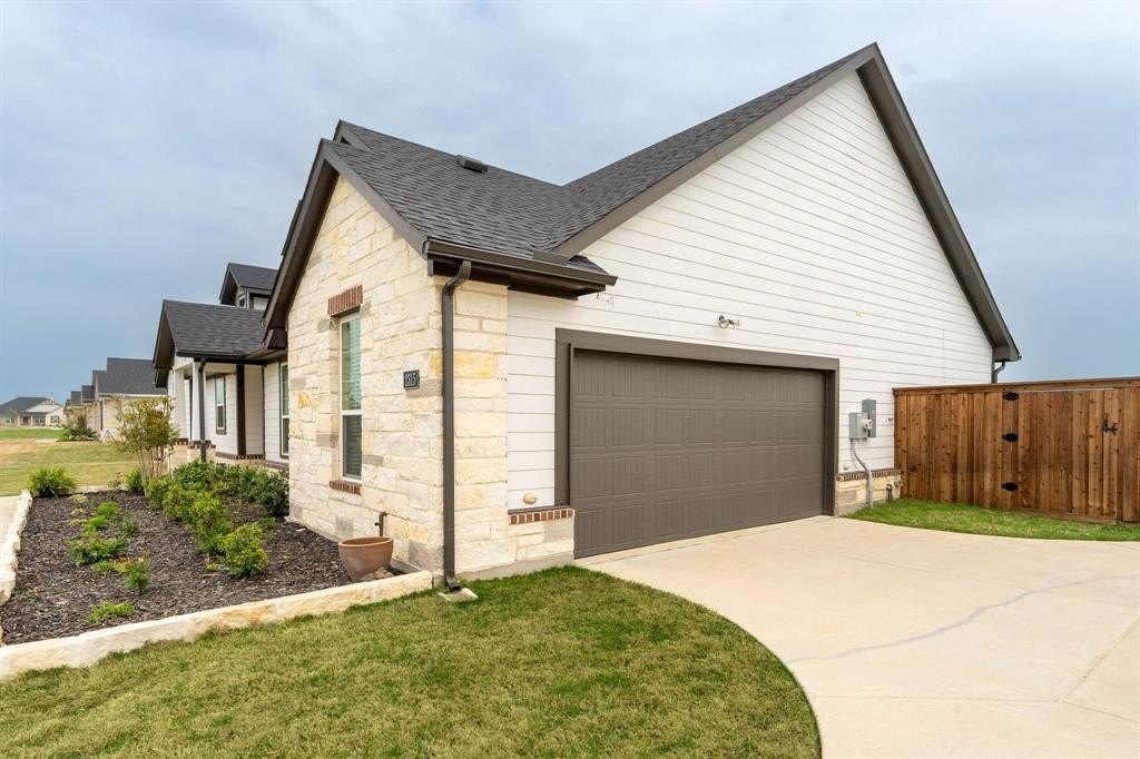 2315 Willow Wood Trail, Oak Ridge, TX 75161, 4 Bedrooms Bedrooms, ,2 BathroomsBathrooms,Residential,For Sale,2315 Willow Wood Trail,20894449