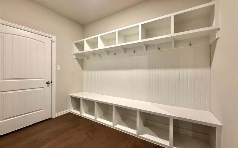 2315 Willow Wood Trail, Oak Ridge, TX 75161, 4 Bedrooms Bedrooms, ,2 BathroomsBathrooms,Residential,For Sale,2315 Willow Wood Trail,20894449