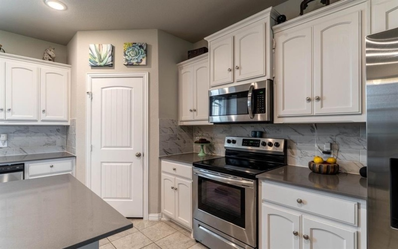 2315 Willow Wood Trail, Oak Ridge, TX 75161, 4 Bedrooms Bedrooms, ,2 BathroomsBathrooms,Residential,For Sale,2315 Willow Wood Trail,20894449