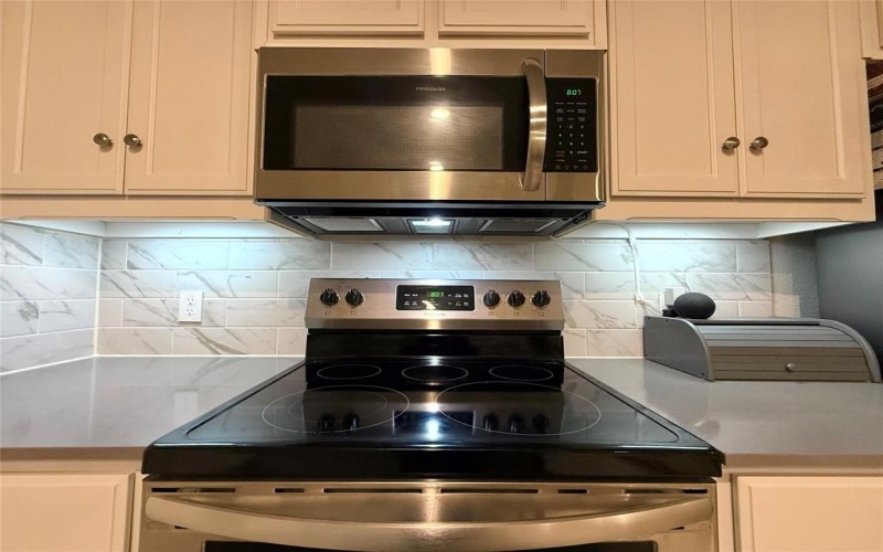 2315 Willow Wood Trail, Oak Ridge, TX 75161, 4 Bedrooms Bedrooms, ,2 BathroomsBathrooms,Residential,For Sale,2315 Willow Wood Trail,20894449