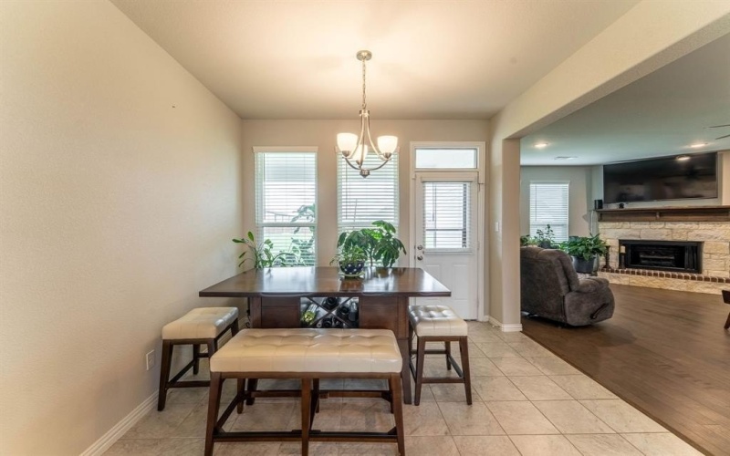 2315 Willow Wood Trail, Oak Ridge, TX 75161, 4 Bedrooms Bedrooms, ,2 BathroomsBathrooms,Residential,For Sale,2315 Willow Wood Trail,20894449