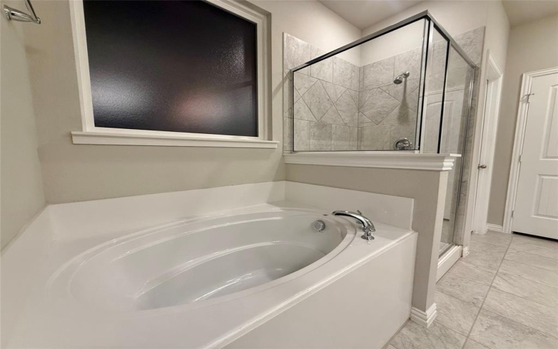 2315 Willow Wood Trail, Oak Ridge, TX 75161, 4 Bedrooms Bedrooms, ,2 BathroomsBathrooms,Residential,For Sale,2315 Willow Wood Trail,20894449