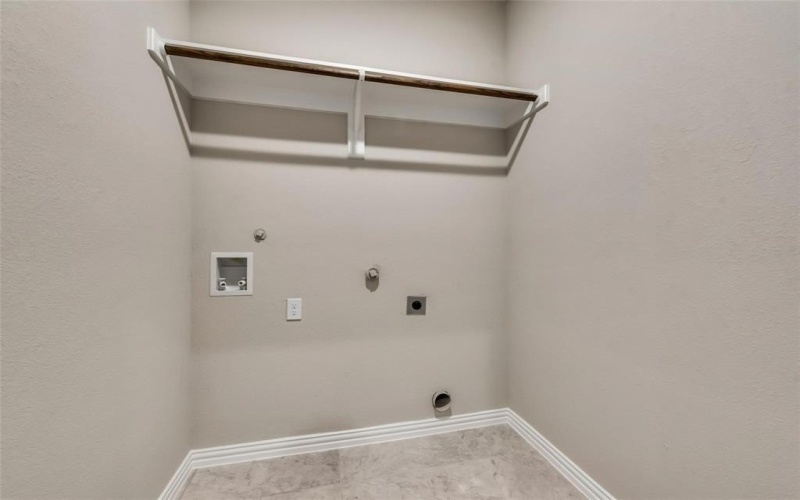 2315 Willow Wood Trail, Oak Ridge, TX 75161, 4 Bedrooms Bedrooms, ,2 BathroomsBathrooms,Residential,For Sale,2315 Willow Wood Trail,20894449