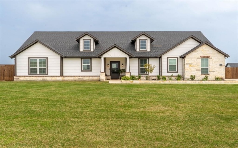 2315 Willow Wood Trail, Oak Ridge, TX 75161, 4 Bedrooms Bedrooms, ,2 BathroomsBathrooms,Residential,For Sale,2315 Willow Wood Trail,20894449