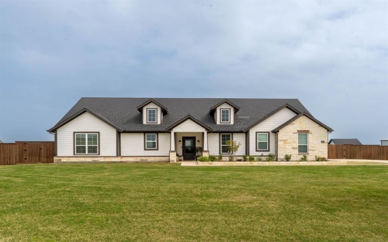 2315 Willow Wood Trail, Oak Ridge, TX 75161, 4 Bedrooms Bedrooms, ,2 BathroomsBathrooms,Residential,For Sale,2315 Willow Wood Trail,20894449