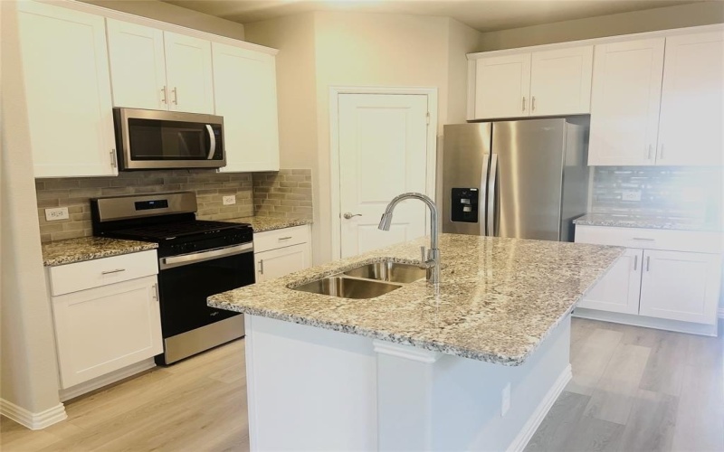 4006 Marble Falls Drive, Farmersville, TX 75442, 3 Bedrooms Bedrooms, ,2 BathroomsBathrooms,Residential Lease,For Rent,4006 Marble Falls Drive,20968715