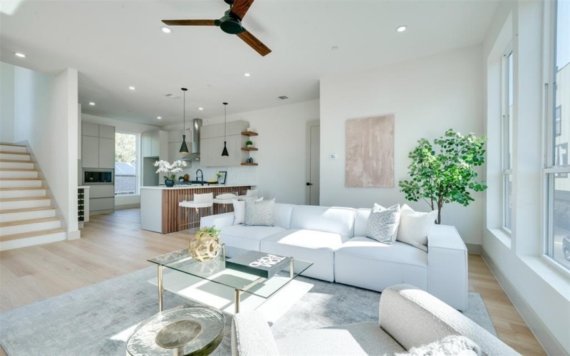 512 N Lancaster Street, Dallas, TX 75203, 3 Bedrooms Bedrooms, ,3 BathroomsBathrooms,Residential,For Sale,512 N Lancaster Street,20968744
