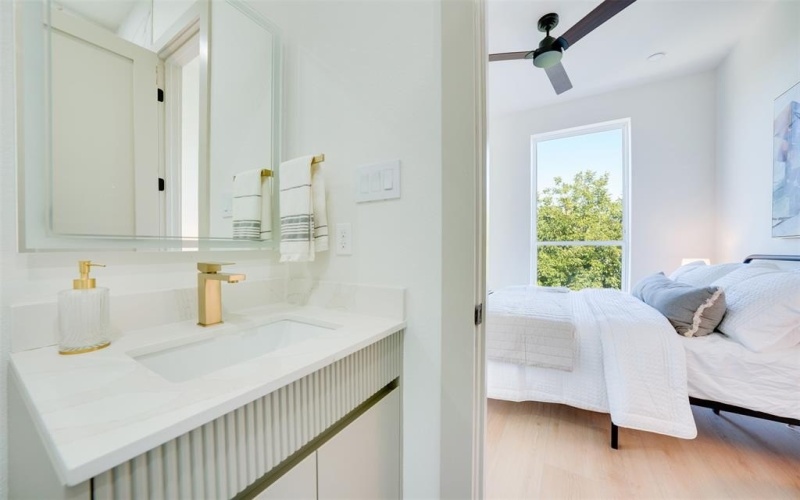 512 N Lancaster Street, Dallas, TX 75203, 3 Bedrooms Bedrooms, ,3 BathroomsBathrooms,Residential,For Sale,512 N Lancaster Street,20968744