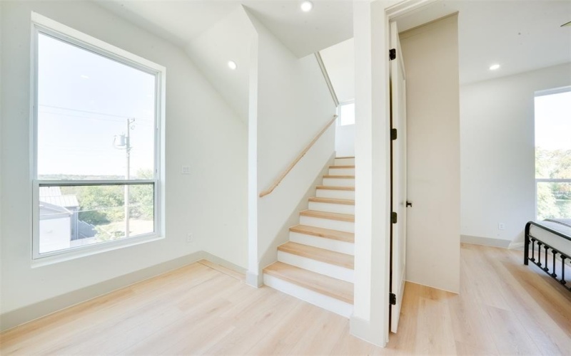 512 N Lancaster Street, Dallas, TX 75203, 3 Bedrooms Bedrooms, ,3 BathroomsBathrooms,Residential,For Sale,512 N Lancaster Street,20968744