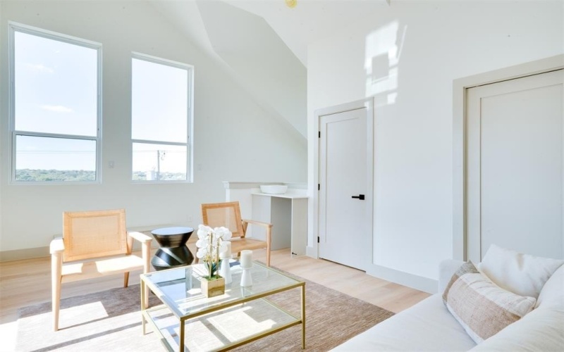 512 N Lancaster Street, Dallas, TX 75203, 3 Bedrooms Bedrooms, ,3 BathroomsBathrooms,Residential,For Sale,512 N Lancaster Street,20968744