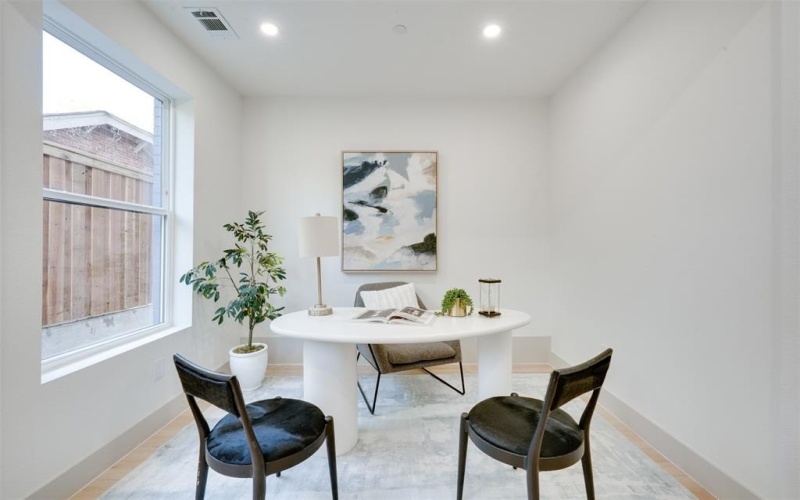 512 N Lancaster Street, Dallas, TX 75203, 3 Bedrooms Bedrooms, ,3 BathroomsBathrooms,Residential,For Sale,512 N Lancaster Street,20968744