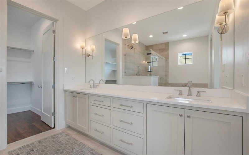1031 Mobile Street, Dallas, TX 75208, 3 Bedrooms Bedrooms, ,3 BathroomsBathrooms,Residential Lease,For Rent,1031 Mobile Street,20968852