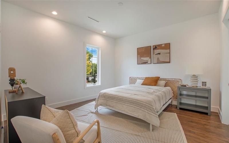 1031 Mobile Street, Dallas, TX 75208, 3 Bedrooms Bedrooms, ,3 BathroomsBathrooms,Residential Lease,For Rent,1031 Mobile Street,20968852