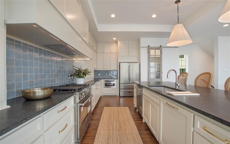 1031 Mobile Street, Dallas, TX 75208, 3 Bedrooms Bedrooms, ,3 BathroomsBathrooms,Residential Lease,For Rent,1031 Mobile Street,20968852