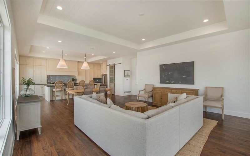 1031 Mobile Street, Dallas, TX 75208, 3 Bedrooms Bedrooms, ,3 BathroomsBathrooms,Residential Lease,For Rent,1031 Mobile Street,20968852