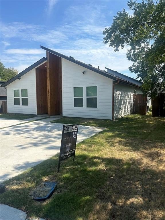 2095 Bourland #B, Greenville, TX 75401, 3 Bedrooms Bedrooms, ,2 BathroomsBathrooms,Residential Lease,For Rent,2095 Bourland,20969041