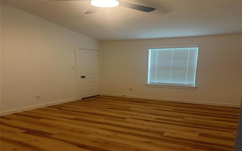 2095 Bourland #B, Greenville, TX 75401, 3 Bedrooms Bedrooms, ,2 BathroomsBathrooms,Residential Lease,For Rent,2095 Bourland,20969041