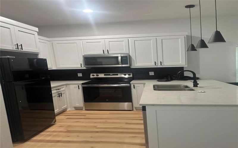 2095 Bourland #B, Greenville, TX 75401, 3 Bedrooms Bedrooms, ,2 BathroomsBathrooms,Residential Lease,For Rent,2095 Bourland,20969041