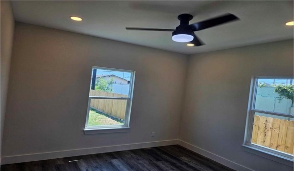 107 N Commercial Street, Aransas Pass, TX 78336, ,Commercial Sale,For Sale,107 N Commercial Street,439282