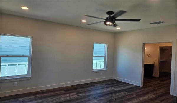 107 N Commercial Street, Aransas Pass, TX 78336, ,Commercial Sale,For Sale,107 N Commercial Street,439282