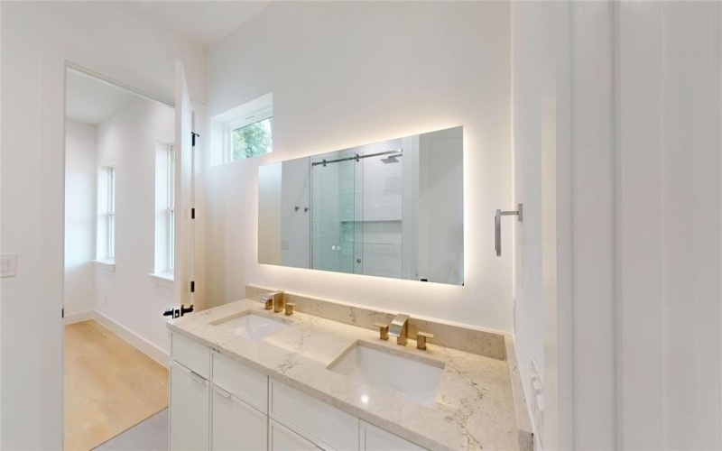 4707 Linnet Lane, Dallas, TX 75209, 6 Bedrooms Bedrooms, ,6 BathroomsBathrooms,Residential,For Sale,4707 Linnet Lane,20969138