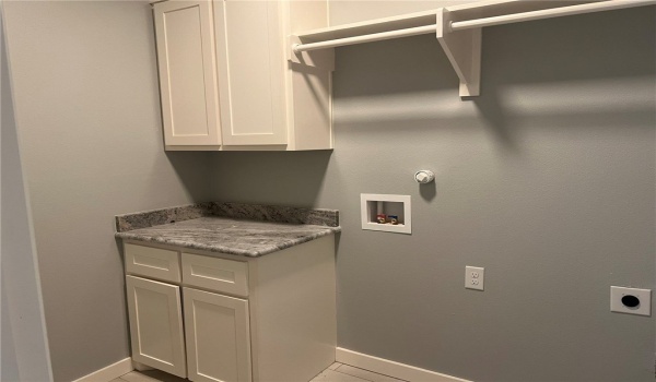 6818 Crosswind Drive, Corpus Christi, TX 78414, 4 Habitaciones Habitaciones , ,2 BañosBaños,Residential,En Venta,6818 Crosswind Drive,439327