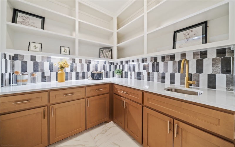 2566 Pacific View, Corpus Christi, TX 78415, 5 Bedrooms Bedrooms, ,5 BathroomsBathrooms,Residential,For Sale,2566 Pacific View,440081