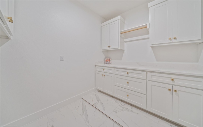 2566 Pacific View, Corpus Christi, TX 78415, 5 Bedrooms Bedrooms, ,5 BathroomsBathrooms,Residential,For Sale,2566 Pacific View,440081