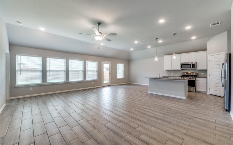 13113 Yellowstone Way, Providence Village, TX 76227, 3 Bedrooms Bedrooms, ,2 BathroomsBathrooms,Residential Lease,For Rent,13113 Yellowstone Way,20969375