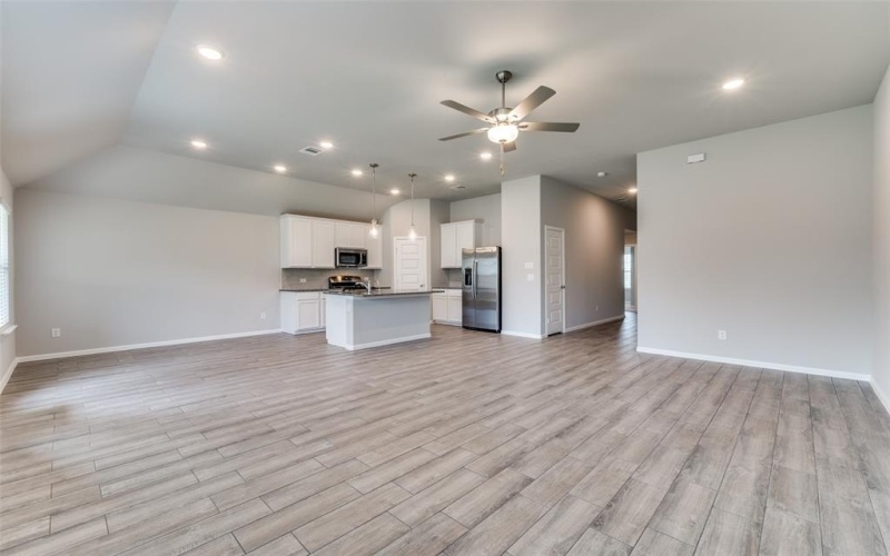 13113 Yellowstone Way, Providence Village, TX 76227, 3 Bedrooms Bedrooms, ,2 BathroomsBathrooms,Residential Lease,For Rent,13113 Yellowstone Way,20969375