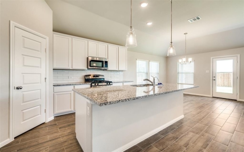 13180 Zion Crossing, Providence Village, TX 76227, 4 Bedrooms Bedrooms, ,3 BathroomsBathrooms,Residential Lease,For Rent,13180 Zion Crossing,20969381
